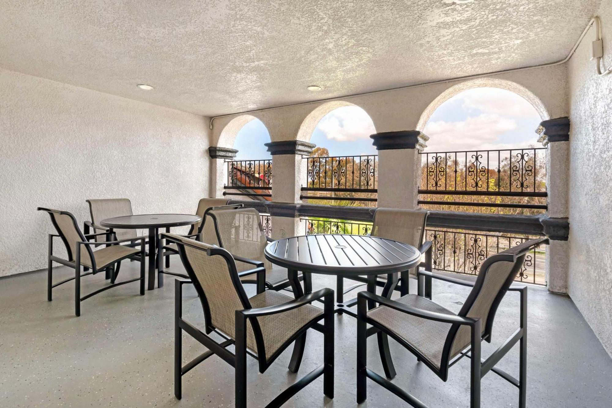 Best Western Plus Newport Mesa Inn Costa Mesa Exterior foto